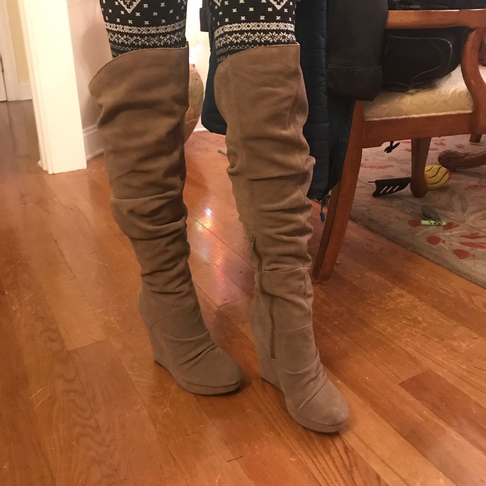 Steve Madden suede boots